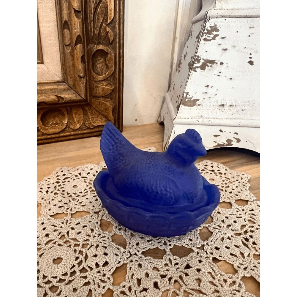 Mosser Glass Satin Cobalt Blue Hen on Nest | Westmoreland Mould 3" Covered Chick